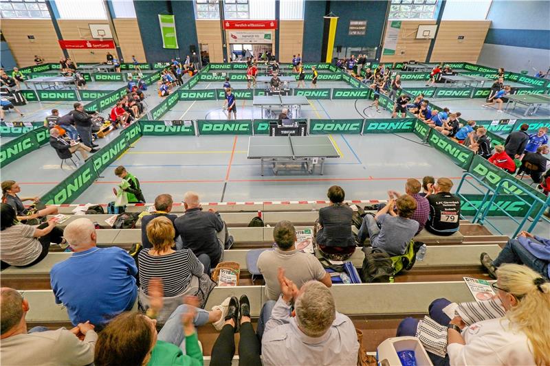 Impfzentrum kommt nach Oker: Helmut-Sander-Sporthalle Blick in die Helmut-Sander-Sporthalle während der Deutschen Tischtennis-Mannschaftsmeisterschaften 2018.  Foto: Drechsler