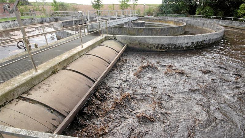 Bleibt die Wasserversorgung in Liebenburger Hand? Blick in ein Klärbecken der Anlage Liebenburg-Ost bei Klein Mahner: Wie soll sich die Gemeinde künftig im Trinkwasserver- und Abwasserentsorgungsbereich aufstellen?