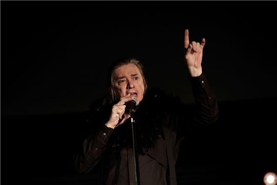 Blixa Bargeld schreibt seine Texte lieber selbst.