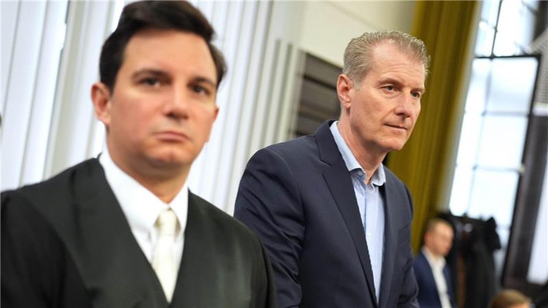 Blocks Ex-Mann Stephan Hensel lebt in Dänemark.