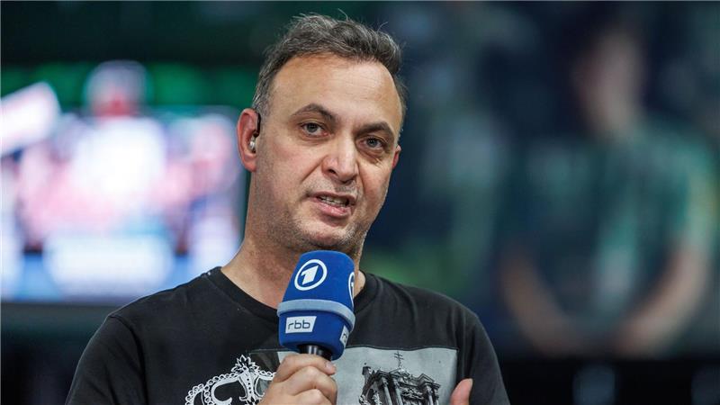 Spott und Pfiffe für Hanning: Magdeburg deklassiert Berlin Bob Hanning bekommt die Wut der Fans klar zu spüren.