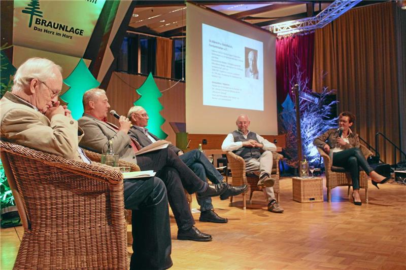 CDU-Veranstaltung zum Borkenkäfer wird zu Abrechnung mit Nationalpark Borkenkäfer Diskussion CDU Podium Cornelia Ehrhardt Kurgastzentrum Forstexperten