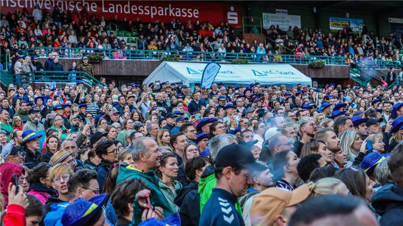 Bosse beim zweiten Abend der Yellow-Jockey-Konzerte