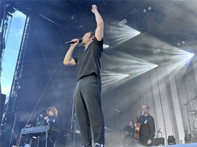 Bosse beim zweiten Abend der Yellow-Jockey-Konzerte
