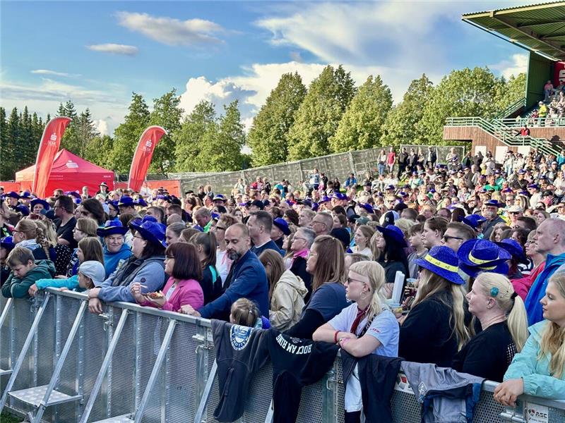 Bosse beim zweiten Abend der Yellow-Jockey-Konzerte