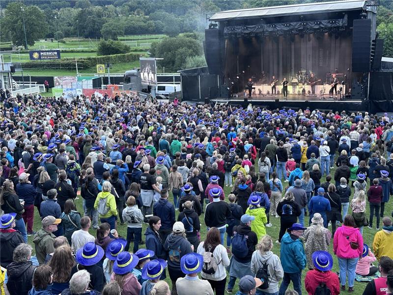 Bosse beim zweiten Abend der Yellow-Jockey-Konzerte