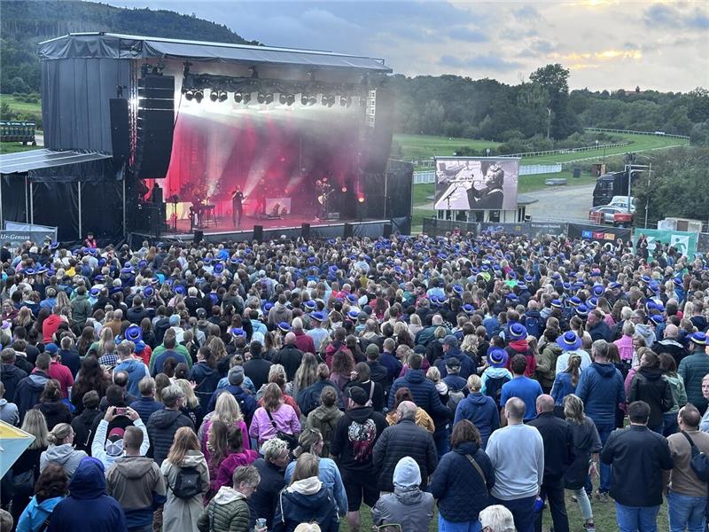Bosse beim zweiten Abend der Yellow-Jockey-Konzerte