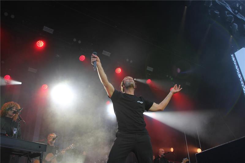 Bosse und Siggi beim zweiten Konzert des Yellow-Jockey-Festivals