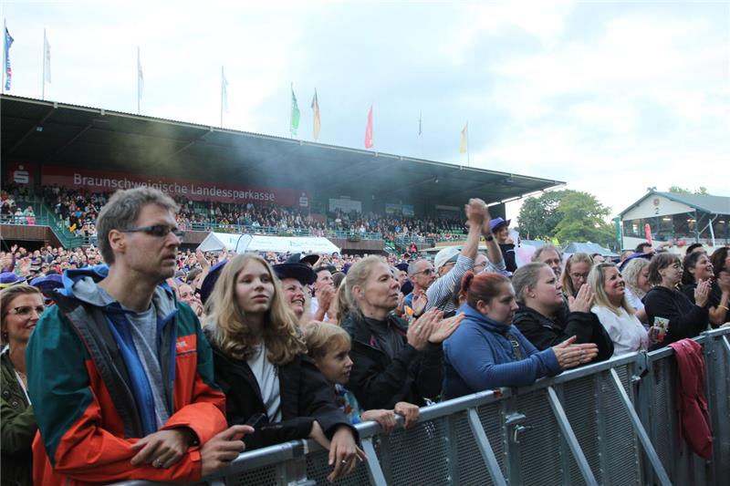 Bosse und Siggi beim zweiten Konzert des Yellow-Jockey-Festivals