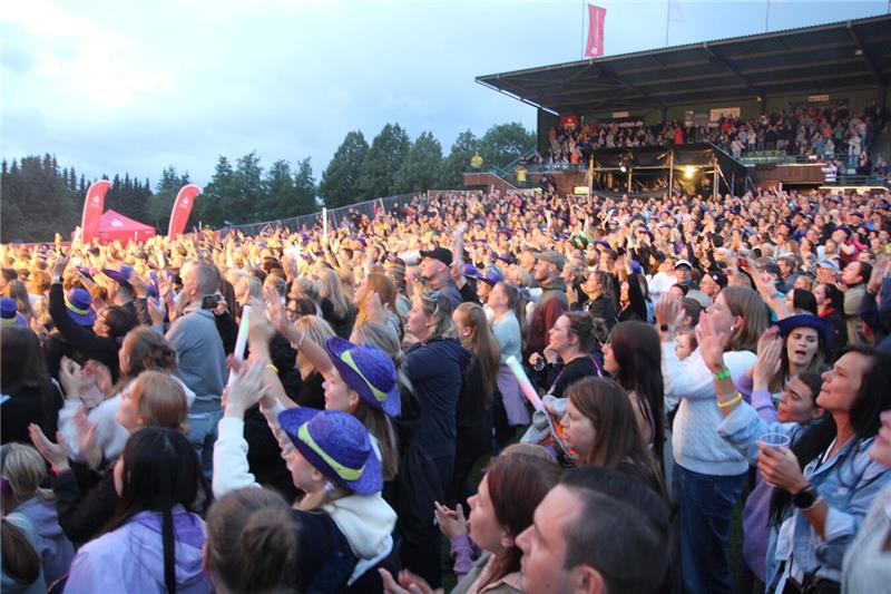 Bosse und Siggi beim zweiten Konzert des Yellow-Jockey-Festivals