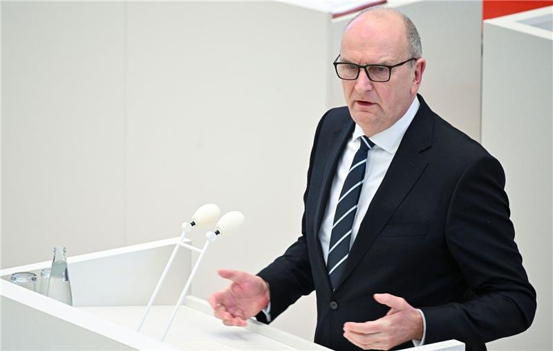 Woidke will AfD-Wähler zurückgewinnen Brandenburgs Ministerpräsident Dietmar Woidke zeigt sich bislang unbeeindruckt von Umfragen.