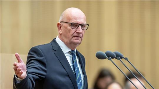 Brandenburgs Ministerpräsident Woidke: „Brauchen das Geld dringend“.