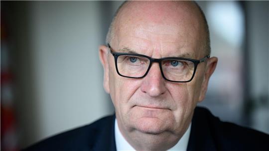 Brandenburgs Regierungschef Dietmar Woidke (SPD) äußerte sich zur Debatte über die SPD-Verfassungsrichterkandidatin Frauke Brosius-Gersdorf. (Archivbild)