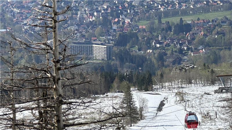 Land unterstützt Braunlage über Jahre mit Bedarfszuweisungen Braunlage hat mehr als 21 Millionen Euro Schulden, obwohl das Land eigenen Angaben zufolge in den vergangenen Jahren der Stadt fast zwölf Millionen Euro überwies.