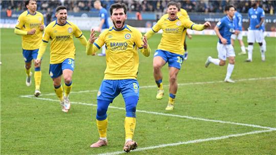 Braunschweiger Jubel nach dem Tor zum 1:0 gegen Darmstadt.