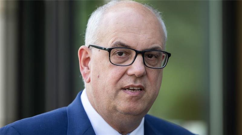 Bremen weist Kritik des Steuerzahlerbundes zurück Bremens Bürgermeister Andreas Bovenschulte (SPD) weist Kritik an der sogenannten FreiKarte für Kinder und Jugendliche zurück. Archivbild