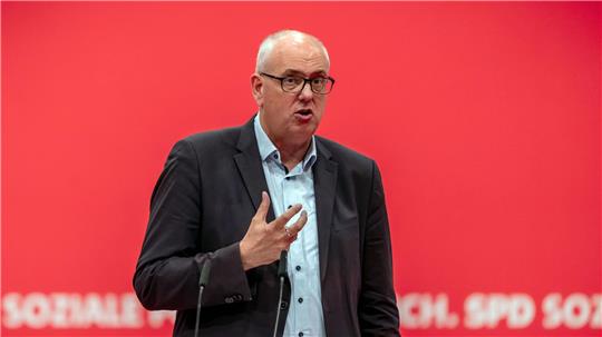 Bremens Bürgermeister Andreas Bovenschulte wird beim SPD-Parteitag in Bremen eine Rede halten. (Archivbild)