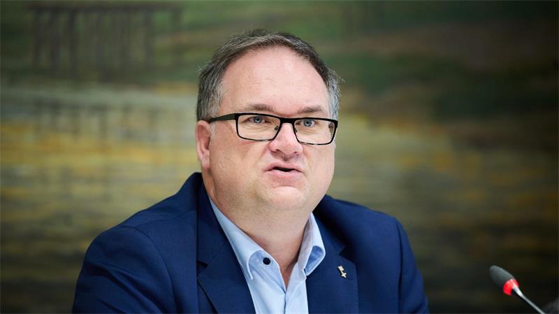 Reform der Erbschaftsteuer – Das sagen die Nordländer Bremens Finanzsenator Björn Fecker (Grüne) und seine Kollegen aus den norddeutschen Ländern fordern mehr Gerechtigkeit bei der Erbschaftsteuer.