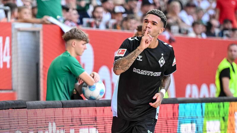 Bremens Justin Njinmah jubelt über seinen Treffer zum 2:2.