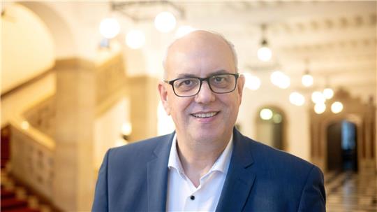 Bremens Regierungschef Andreas Bovenschulte (SPD) hofft auf einen „würdigen Nachfolger“ für Papst Franziskus. (Archivbild)