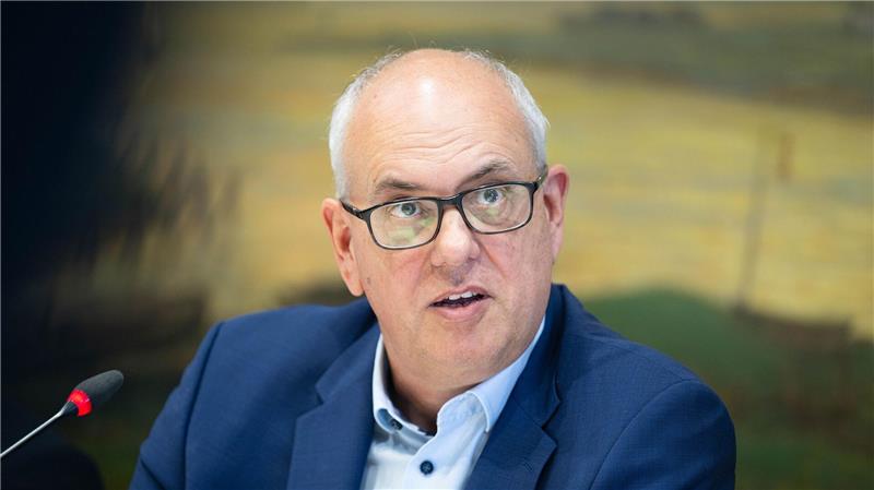 Bremens Regierungschef stellt sich hinter sein Regierungsteam. (Archivbild)