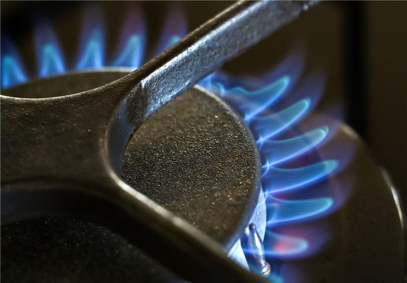 Teure Energie: Gaspreiskommission soll Ergebnisse vorlegen Bürgerinnen und Bürger sowie Unternehmen sollen von hohen Energiepreisen entlastet werden. Noch offen ist, wie?