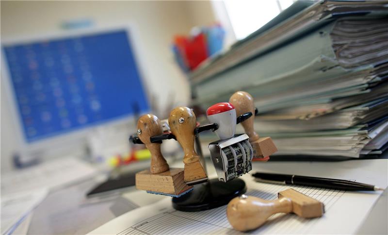 Mittelstand legt Vorschläge für weniger Bürokratie vor Bürokratie in kleinen und mittleren Unternehmen kann oft ein Nachteil in der Wettbewerbsfähigkeit sein.
