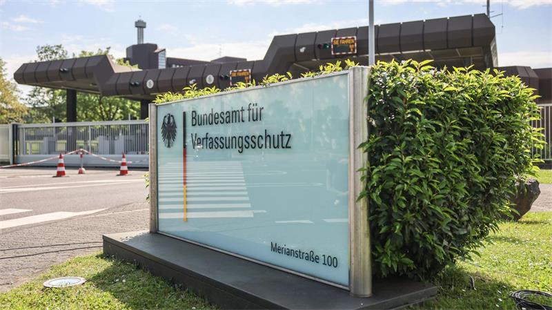 Bund lässt mehr Beschäftigte auf Sabotagerisiko prüfen Bundesamt für Verfassungsschutz wirkt an den Überprüfungen mit. (Symbolbild)