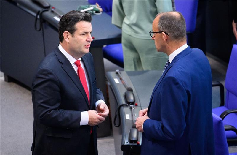 Bei Kurzarbeit Rückkehr zu alten Regeln geplant Bundesarbeitsminister Hubertus Heil (SPD) will den vereinfachten Zugang zum Kurzarbeitergeld nicht über Ende Juni hinaus verlängern.