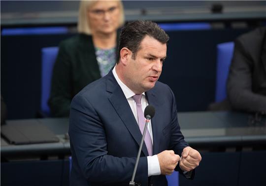 Bundesarbeitsminister Hubertus Heil unterstrich in der ARD-Sendung «hart, aber fair» Arbeit müsse sich lohnen.