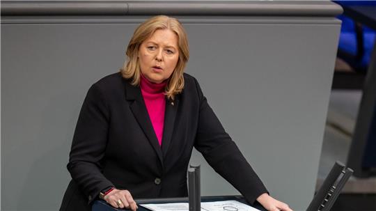 Bundesarbeitsministerin Bärbel Bas (SPD) verteidigt das Rentenpaket.
