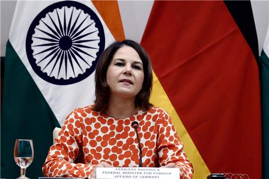 Bundesaußenministerin Annalena Baerbock (Grüne) gibt mit ihrem indischen Kollegen eine Pressekonferenz in Neu Delhi.