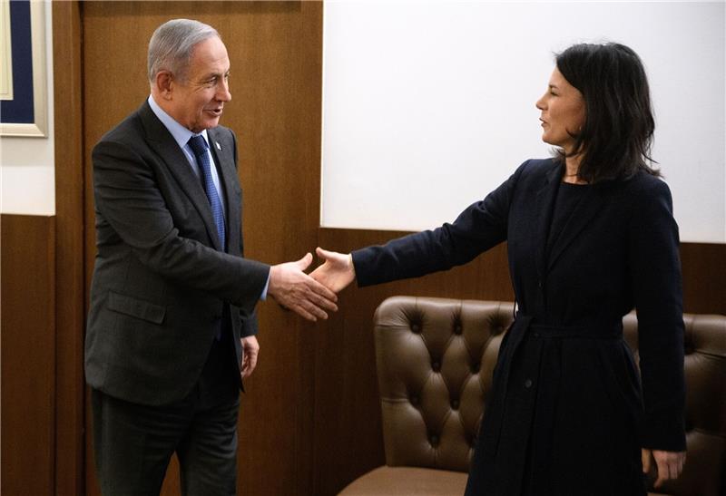 Baerbock fordert Feuerpause - Gegen Bodenoffensive in Rafah Bundesaußenministerin Annalena Baerbock wird in Jerusalem von Ministerpräsident Benjamin Netanjahu empfangen.