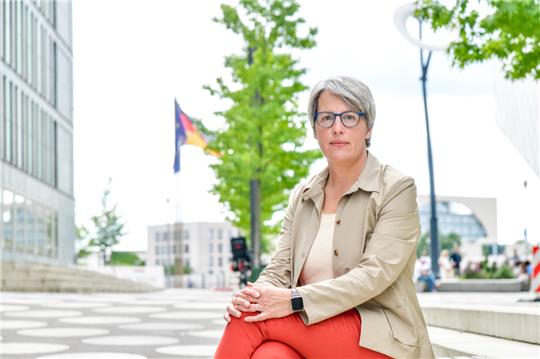 Bundesbeauftragte Kerstin Claus spricht im Interview über sexualisierte Gewalt, die Traumata der Betroffenen und die Rolle der Medien. Foto: Jörg Krauthöfer/ Funke Foto Services
