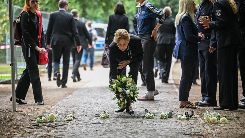 Bundesfamilienministerin Karin Prien (CDU) will mehr Geld für Deradikalisierung zur Verfügung stellen.
