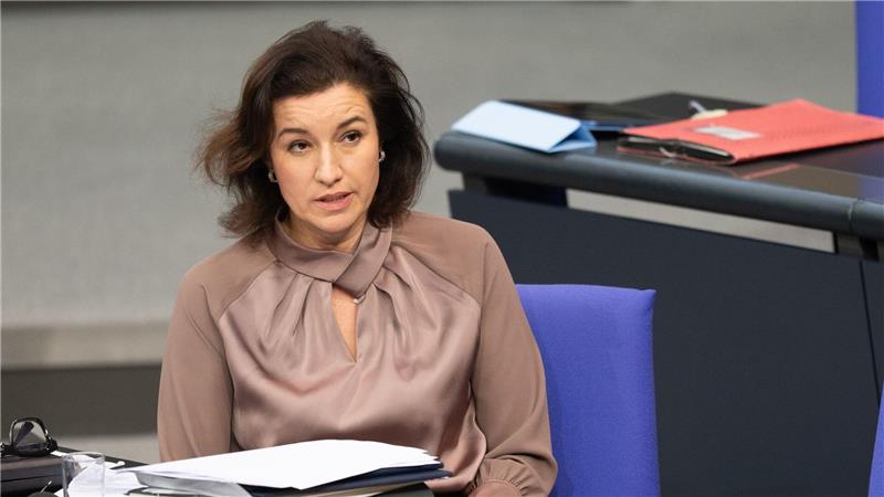 Bundesforschungsministerin Bär: „Die Weichen stellen, dass der Anteil deutscher Produktionen steigt.“