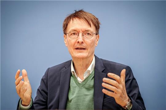Bundesgesundheitsminister Karl Lauterbach will die Beantragung des Kinderkrankengeldes erleichtern.