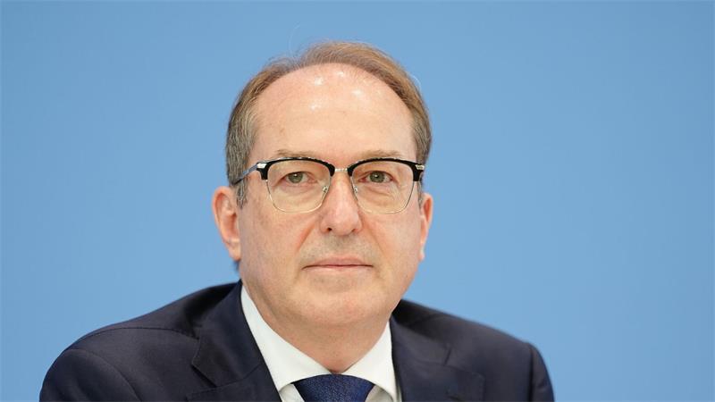 Bundesinnenminister Dobrindt (CSU) äußerte sich zur Gewalttat in Stade. 