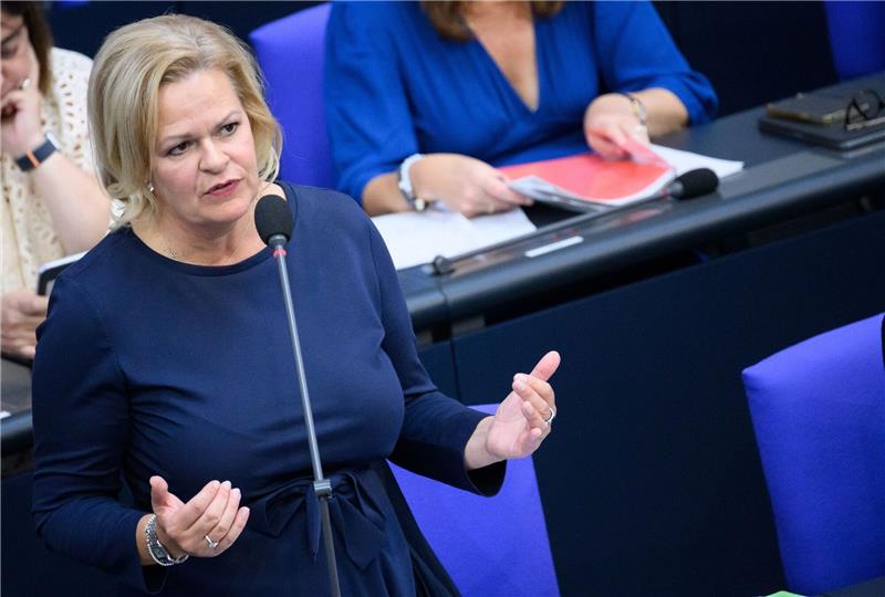 Blockade bei Asylreform: Faeser hält Einigung für möglich Bundesinnenministerin Nancy Faeser (SPD) treibe die Verhandlungen zum Gemeinsamen Europäischen Asylsystem weiter voran, heißt es aus Regierungskreisen.