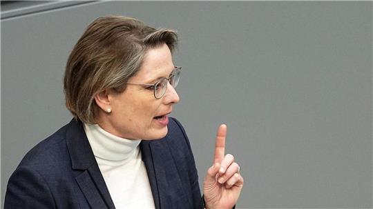 Bundesjustizministerin Stefanie Hubig ist gegen eine Klarnamenpflicht. (Archivbild)