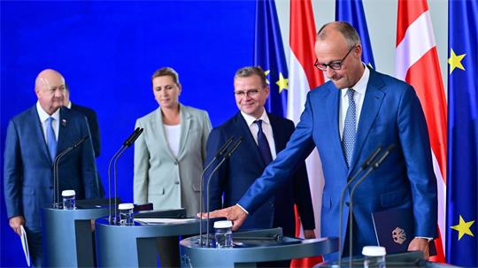 Bundeskanzler Friedrich Merz schmiedet mit fünf weiteren europäischen Regierungschefs eine Allianz gegen Pläne für eine massive Aufstockung des langfristigen EU-Haushalts. 