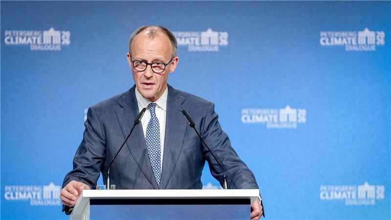 Bundeskanzler Merz betont Verlässlichkeit in der Klimapolitik. 