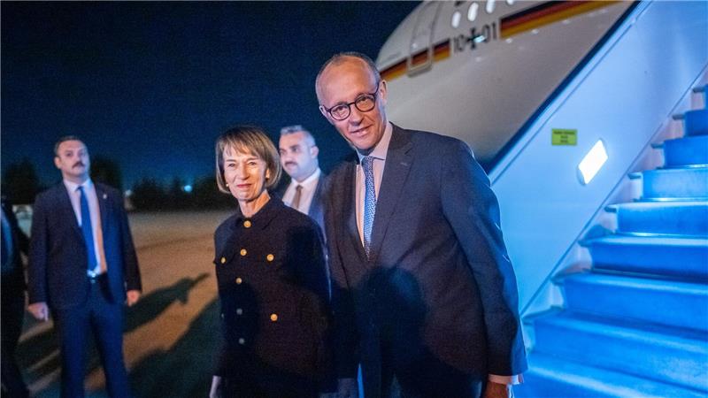 Bundeskanzler Merz ist in der Türkei eingetroffen. 