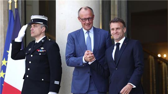 Bundeskanzler Merz nahm in der französischen Hauptstadt an den Beratungen über eine Sicherung der Straße von Hormus teil.