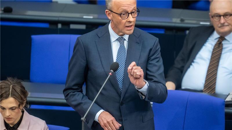 Bundeskanzler Merz plädiert im Bundestag für eine diplomatische Lösung zur Beendigung des Iran-Kriegs