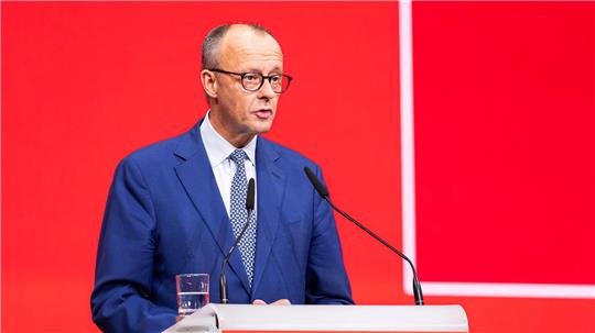 Bundeskanzler Merz steht für seine Aussagen zur Migrationspolitik in der Kritik.
