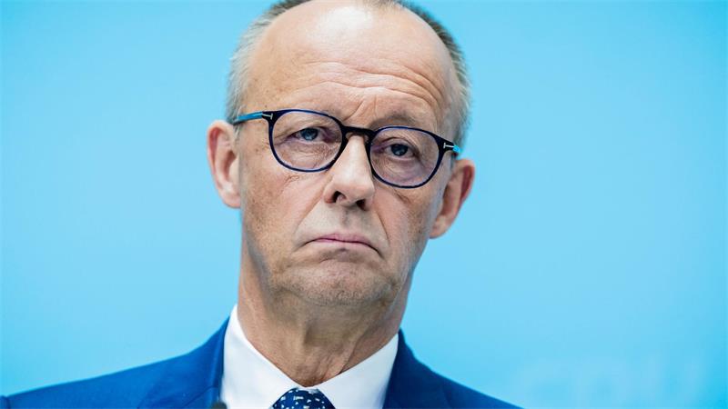 Mutter aus Polen stirbt bei CSD-Anschlag in Berlin Bundeskanzler Merz will die Bewegungsfreiheit von Gefährdern einschränken lassen.