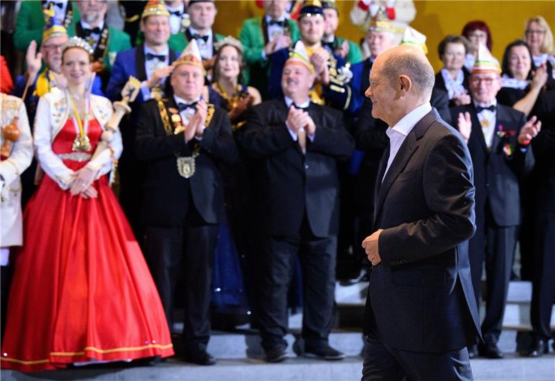 „Humor ins Kanzleramt” - Scholz empfängt Karnevalisten Bundeskanzler Olaf Scholz (SPD) empfängt Karnevalisten aus ganz Deutschland.