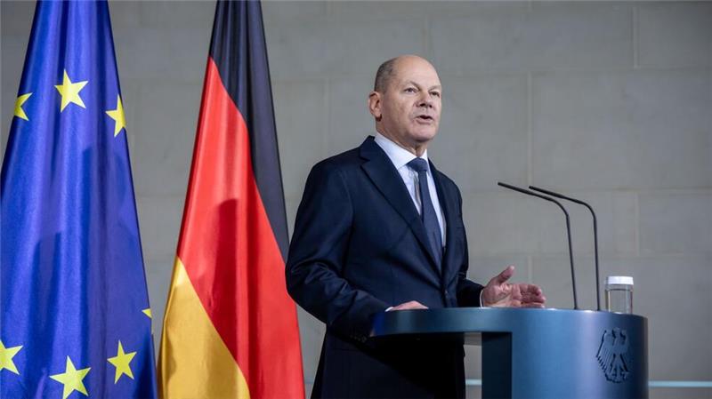 Bundeskanzler Olaf Scholz (SPD), gibt ein Pressestatement. 