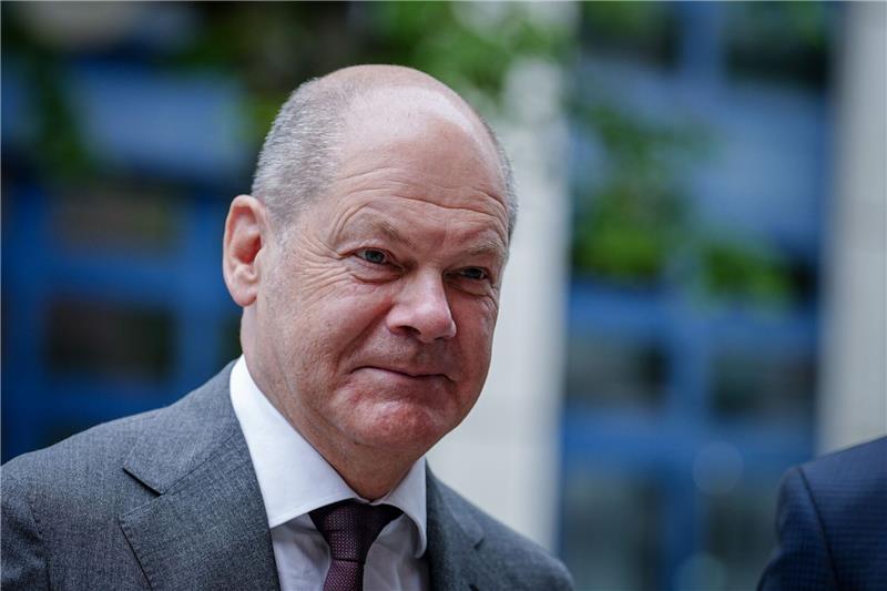 Bundeskanzler Olaf Scholz (SPD) möchte im ersten Schritt die europäische Zusammenarbeit bei der Rüstungsproduktion stärken.